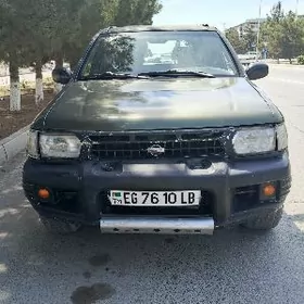 Nissan Pathfinder 1999