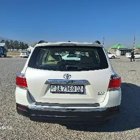 Toyota Highlander 2013