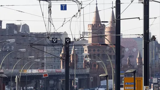 Hažžyklar we ýarganatlar Berlindäki müň öýli ýaşaýyş jaýynyň gurluşygyna päsgel berýärler