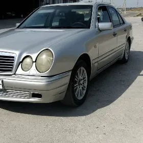 Mercedes-Benz W212 1997