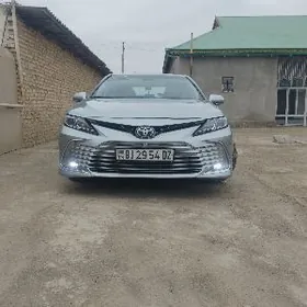 Toyota Camry 2024
