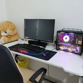 Igrawoy kompyuter komplekt