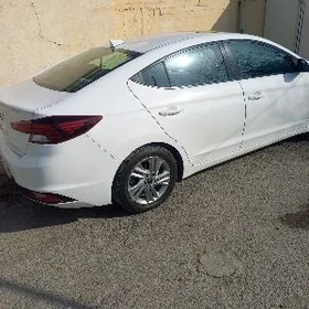Hyundai Elantra 2019