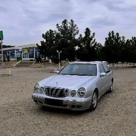 Mercedes-Benz E320 2000