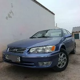 Toyota Camry 2000