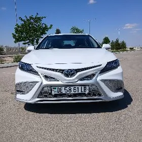 Toyota Camry 2021