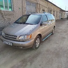 Toyota Sienna 2000