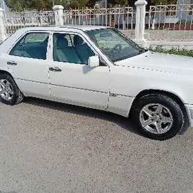 Mercedes-Benz 230E 1993