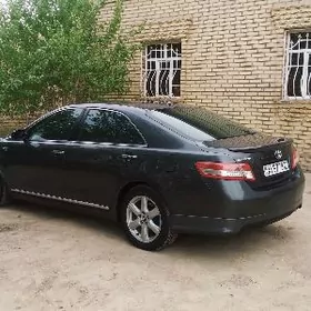 Toyota Camry 2010