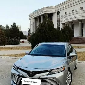 Toyota Camry 2018