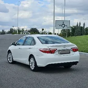 Toyota Camry 2016