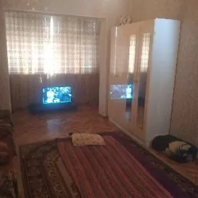 40 лет 1комнат 4этаж