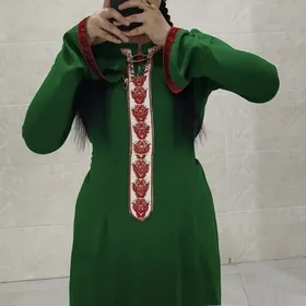 mekdep ýaşyl köynek