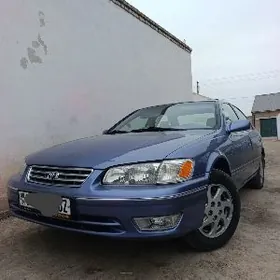 Toyota Camry 2000