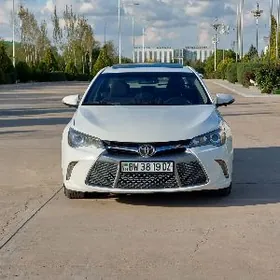 Toyota Camry 2015