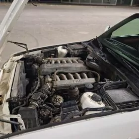 Bmw 5.0 lik mator 12 silindr