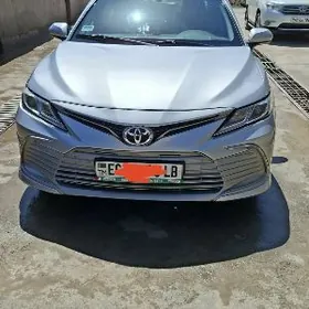 Toyota Camry 2023