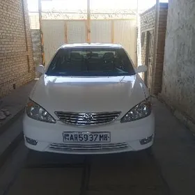 Toyota Camry 2004