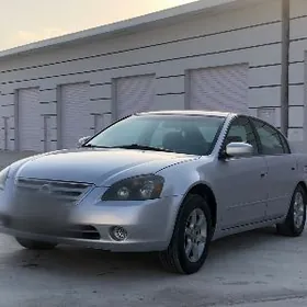 Nissan Altima 2004