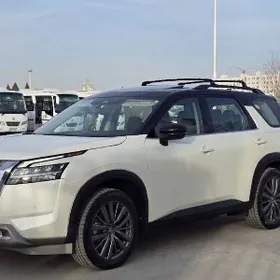 Nissan Pathfinder 2021