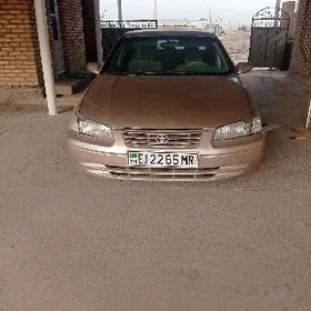 Toyota Camry 1998