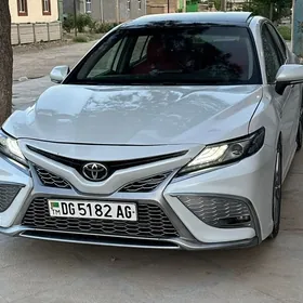 Toyota Camry 2020