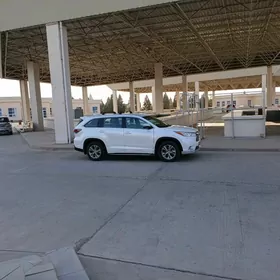 Toyota Highlander 2016