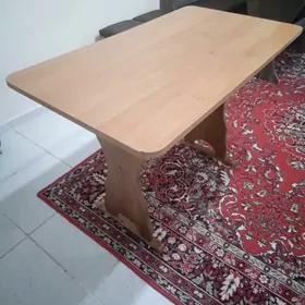 Стол кухонный