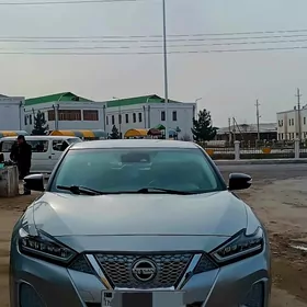 Nissan Maxima 2021