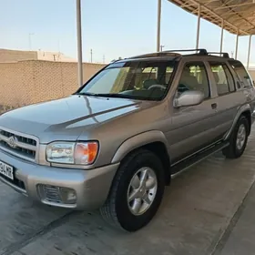 Nissan Pathfinder 1999