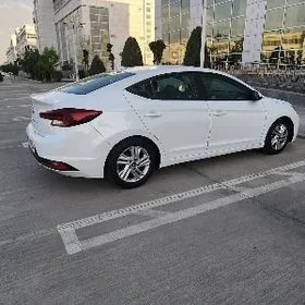 Hyundai Elantra 2019