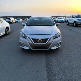 Nissan Versa 2021