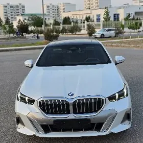 BMW 530 2024