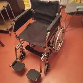 инвалидное кресло