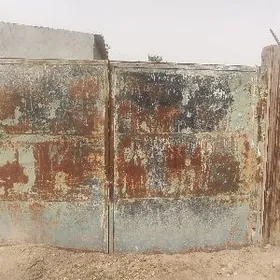 Derweze Ворота