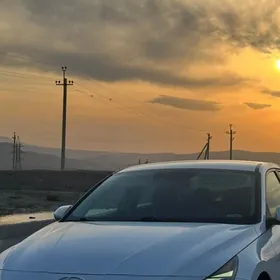 Hyundai Elantra 2021