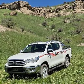 Toyota Hilux 2016