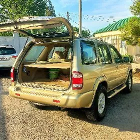 Nissan Pathfinder 2001