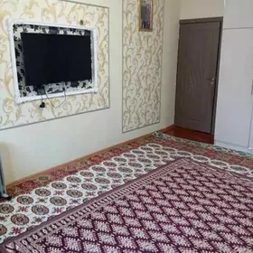 Мир  2 4/1 эт. 2 комн.