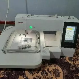 yaka mashyn 500 E Janome