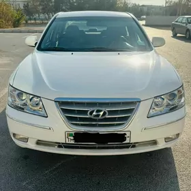 Hyundai Sonata 2010
