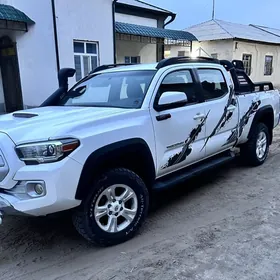 Toyota Tacoma 2016