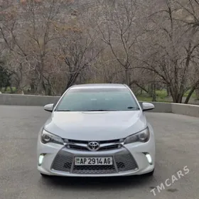 Toyota Camry 2015