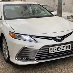 Toyota Camry 2020