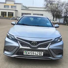 Toyota Camry 2021
