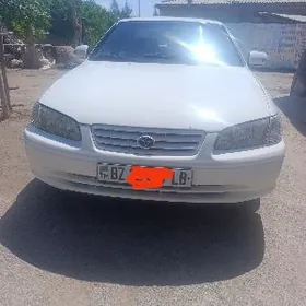 Toyota Camry 2000