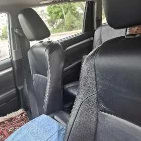 Toyota Highlander 2019