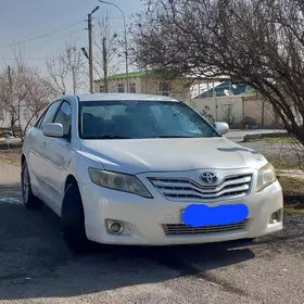 Toyota Camry 2011