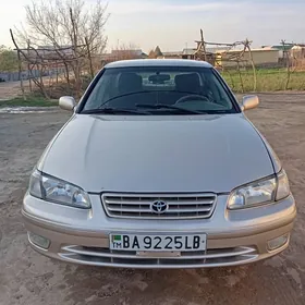 Toyota Camry 2000