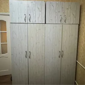 Гардеробный шкаф